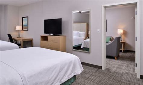 Des Moines Airport Hotel Rooms at Homewood Suites by Hilton