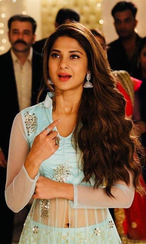 Jennifer Winget in tv show Bepannah : r/BollywoodFashion