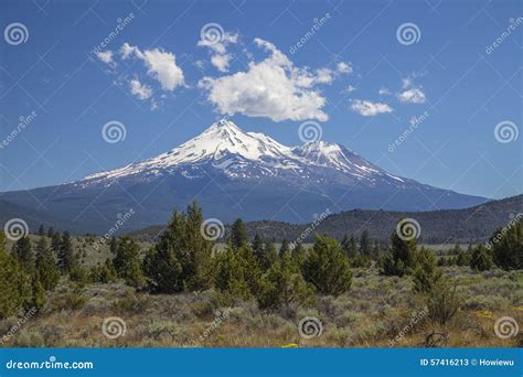 Mt. Shasta stock image. Image of volcano, majestic, mount - 57416213