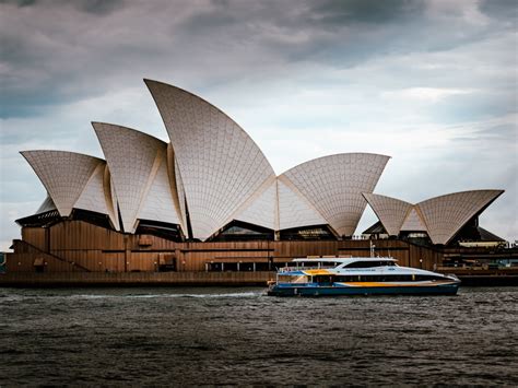 Sydney Opera House - Sydney CBD Tourist attractions - Localista