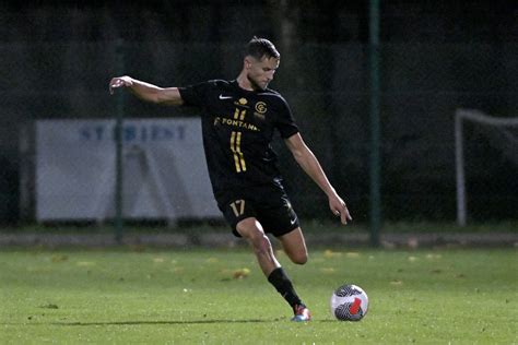 Football National Battu Cholet Le Goal Fc Fait Une Mauvaise