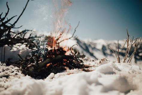 Winter survival: How to start a fire in the snow - Outdoor Revival