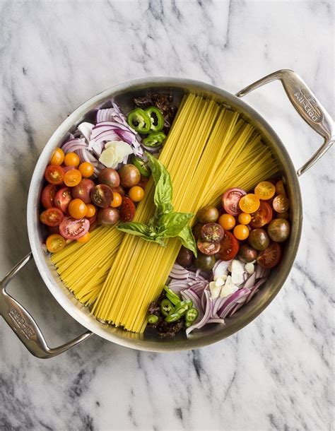 Doesnt Get Easier Or Tastier Than This One Pot Recipe Summer Pasta Dishes Summer Pasta