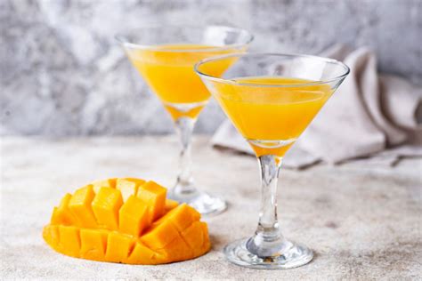 Smooth Mango Martini Recipe