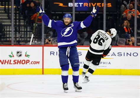 To Approach 500 Goals Lightnings Steven Stamkos Has Had To Constantly