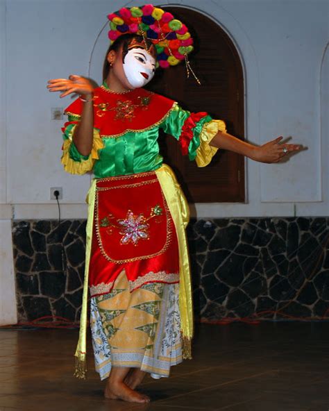 Tari Topeng Betawi Budaya Indonesia