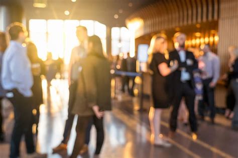 5 Easy Tips To Successfully Attend A Networking Event Work It Daily