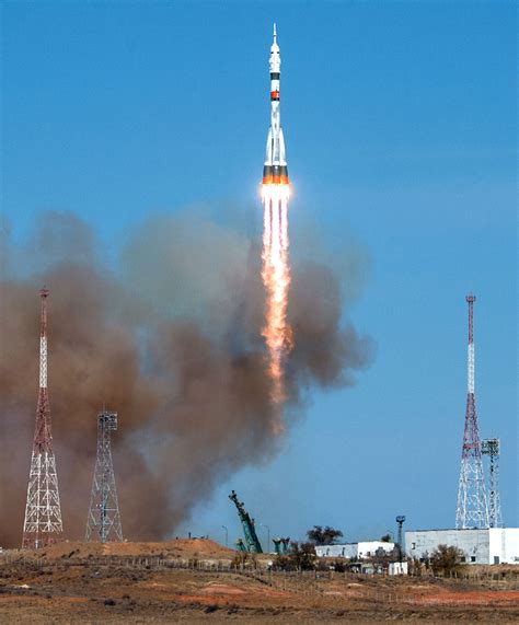 Soyuz Ms Crew Launches On Ultrafast Two Orbit Flight To Space