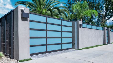 Free And Easy Glass And Aluminum Los Angeles Gates And Fences Moderne Entrée Los Angeles Par