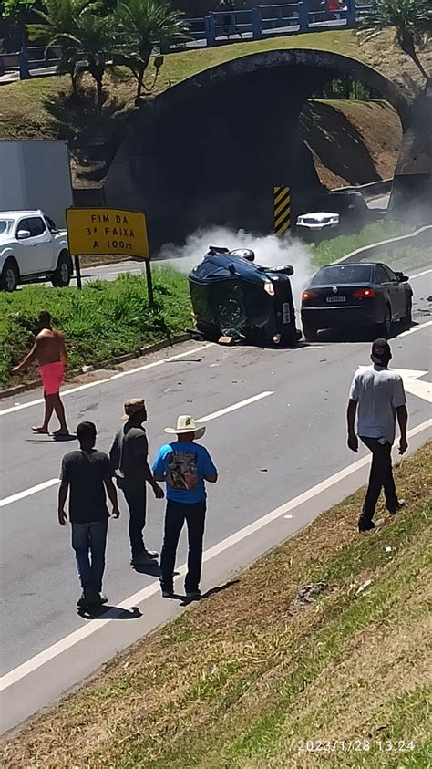 A Gazeta Acidente Perto De Viaduto Na BR 101 Deixa Um Ferido Veja