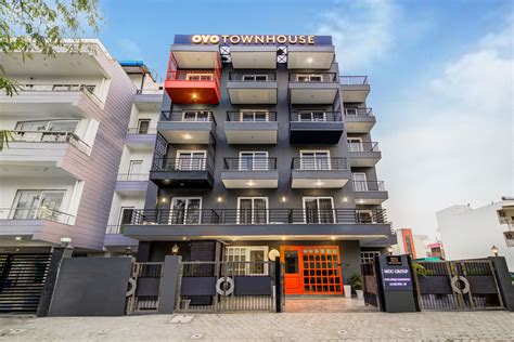 Oyo Townhouse Golf Course Road Townhouse Gurgaon Book Oyo