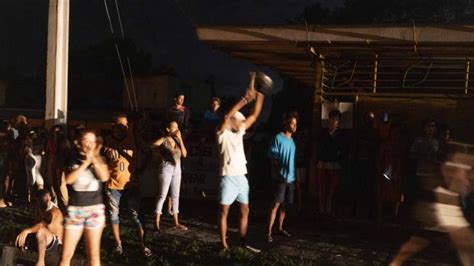 Cuba Segunda Noche De Protestas Por El Apag N General Y Bloqueo En La Red