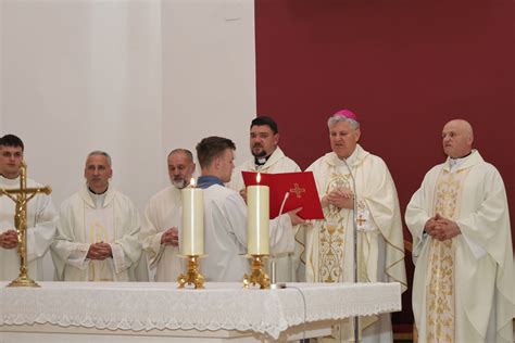 Biskup predvodio slavlje svetkovine posvete župne crkve u Stenjevcu