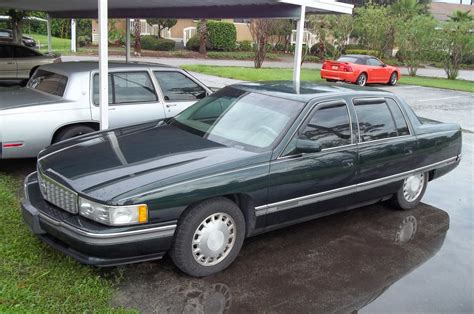 1996 Cadillac DeVille - Information and photos - MOMENTcar