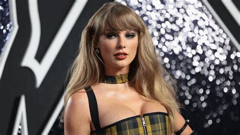 Taylor Swift Becomes Worlds Richest Female Musician