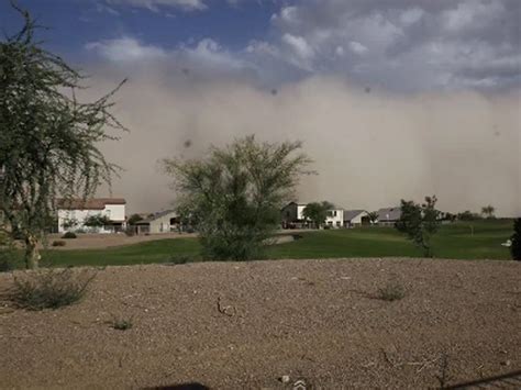 Time-lapse video shows haboob (intense duststorm) hit Phoenix - CBS News