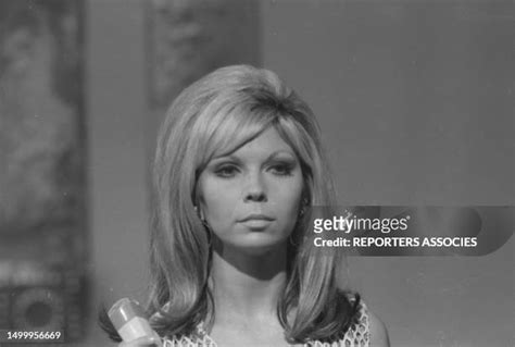 137 Nancy Sinatra 1966 Stock Photos High Res Pictures And Images