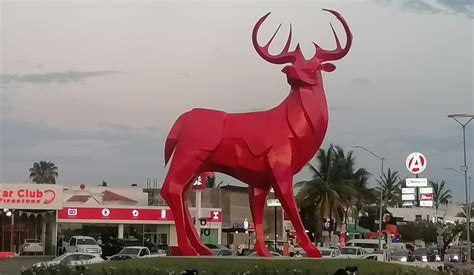 Inauguran El Gran Orgullo el venado rojo de Mazatlán