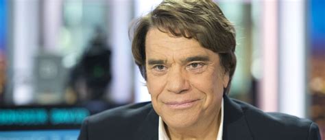 Déprogrammations les chaînes rendent hommage à Bernard Tapie