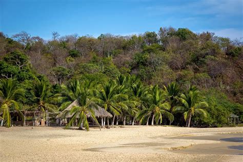 What Are the Beaches Like in Huatulco (and is the Water Warm Enough to ...