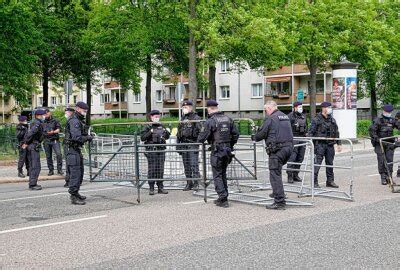 Demo gegen Rassismus in Chemnitz Polizei mit Großaufgebot vor Ort