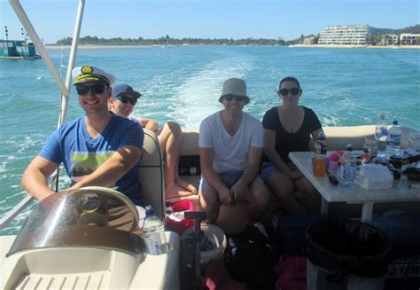 Captain Mike & his crew - O Boat Hire