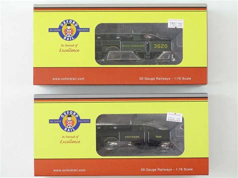 Lot 250 - A pair of OXFORD RAIL OO gauge Adams Radial