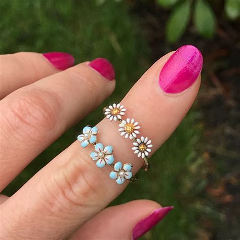 Flower Rings By Trademarkantiques On Instagram Flowerrings