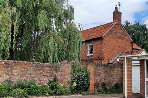 Willows Farndon Nottinghamshire Photo Partial View From South