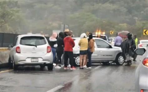 2 Heridos Deja Carambola En La Autopista Del Sol Noticias Del Estado