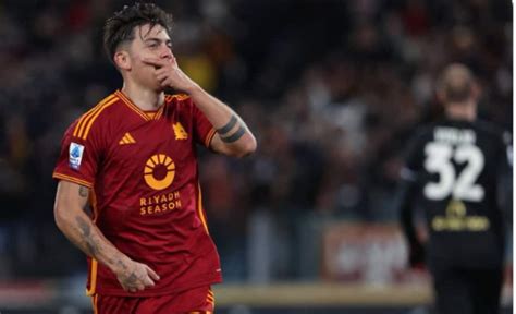 Roma Toda Joya Con Una Tripletta Di Dybala La Roma Stende Il Toro E