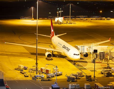 Qantas A Vh Ebm Sydney Airport Annette Logan Flickr