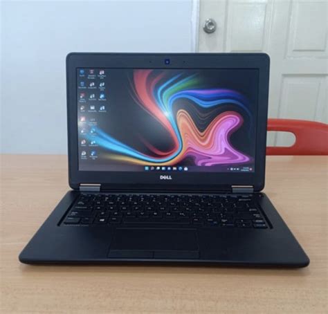 Jual Laptop Dell Latitude E I Ram Gb Ssd Gb Layar