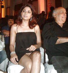 Nipples And Labia Flash ZB Porn