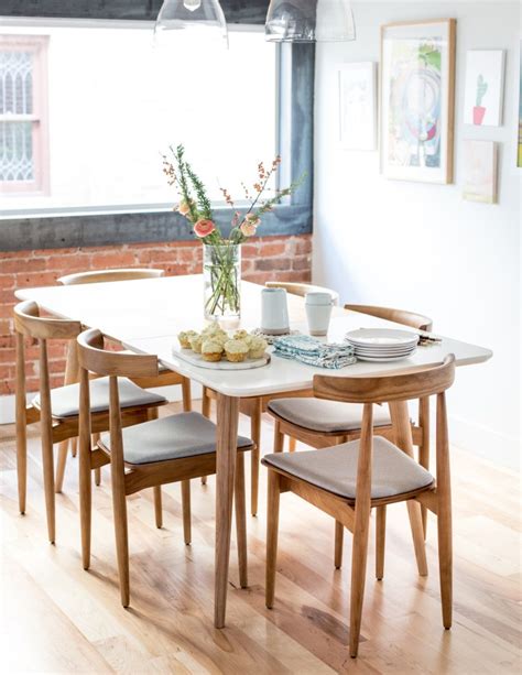 Mid-Century Modern Dining Table and Chairs