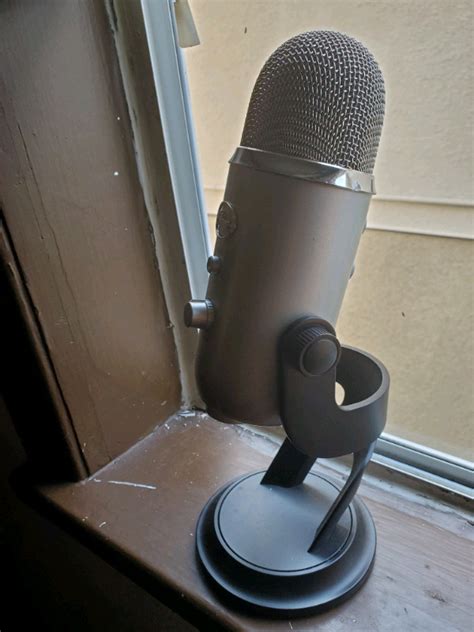 Blue Yeti USB Microphone | Speakers, Headsets & Mics | Burnaby/New ...