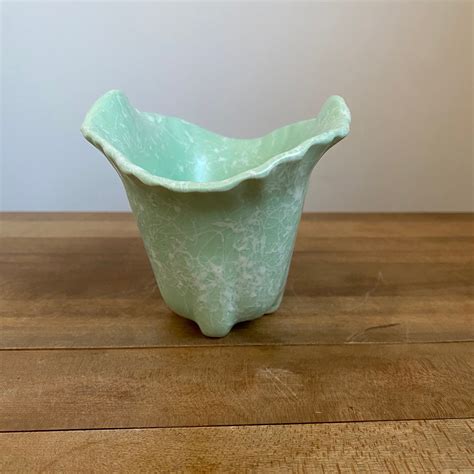 Shawnee Cameoware Mint Green Footed Fan Planter With White Splatter