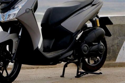 Cara Simple Menggunakan Standar Tengah Motor Matic