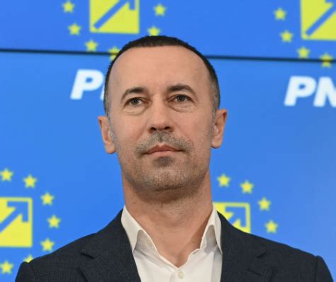 ȘOC în PNL Cercetat pentru de DNA Iulian Dumitrescu propus candidat