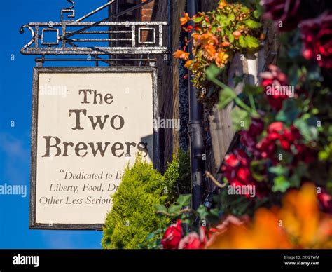 Two Brewers Hi Res Stock Photography And Images Alamy