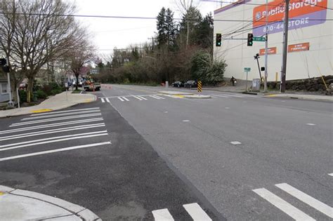 Improved Lake City Way And 110th St Ne Sdot Photos Flickr