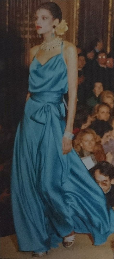 Janvier 1981 Haute couture été 1981 L Officiel 1000 modèles Haute