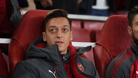 Arsenal S Mesut Ozil So Confident Manchester United Transfer WILL