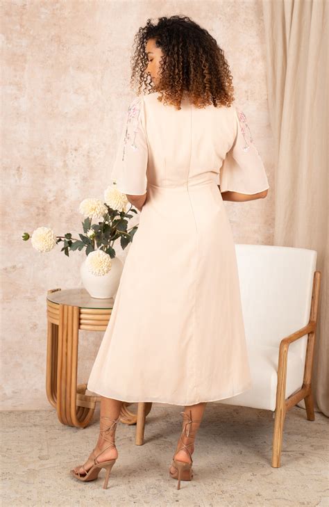 The Celina Hope And Ivy Womens Occasionwear With Beautiful Embroidery And Prints