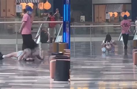 VIDEO Joven Le Hace Berrinche A Su Novio En Pleno Centro Comercial Y