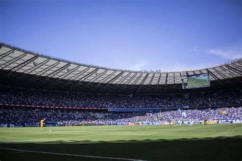 Mineirão lotado Confira a nova parcial da partida entre Cruzeiro x Vasco