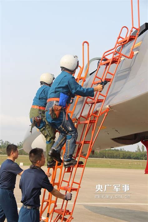 南部戰區空軍某場站嚴密保障「戰鷹」跨晝夜飛行 每日頭條