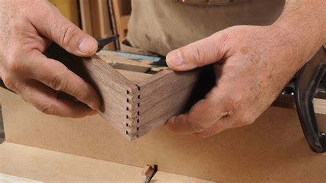 How To Make A Simple Box Joint Jig Finewoodworking