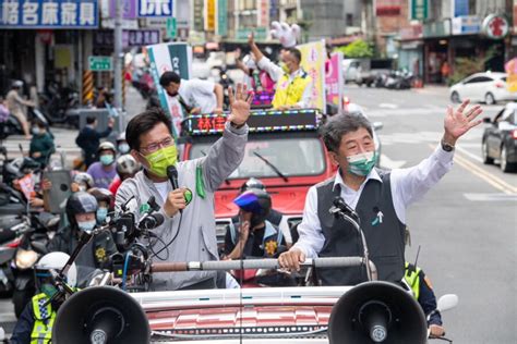 力拚雙北雙贏 林佳龍與陳時中合體車掃 引新聞