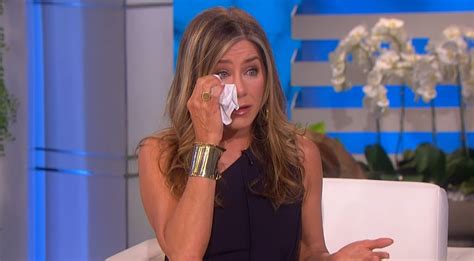 Jennifer Aniston Tears Up While Helping Ellen DeGeneres Kick Off Her ...